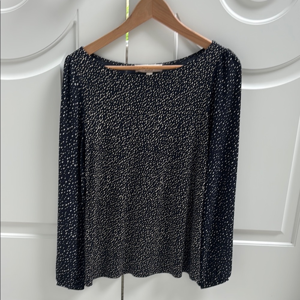 LOFT Women's Navy and White Polka Dot Top. Size S